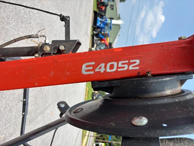 Image of Kubota TE4052T equipment image 2