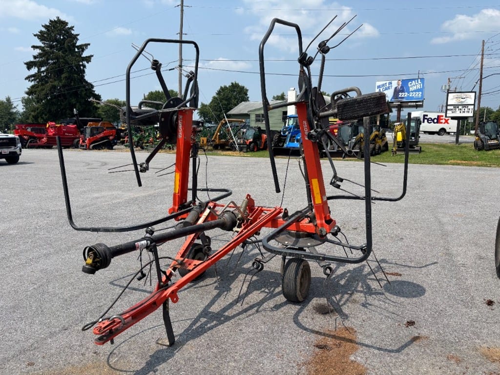 Kubota TE4052T Equipment Image0