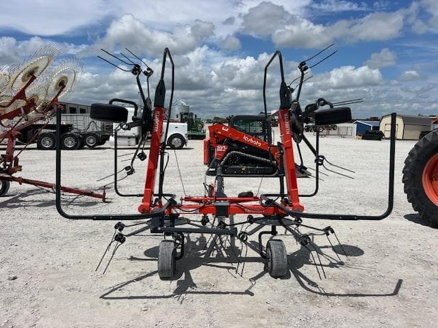 Image of Kubota TE4052T equipment image 4