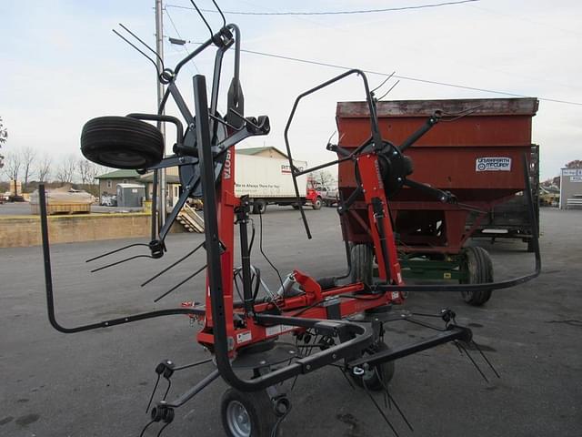 Image of Kubota TE4052T equipment image 2