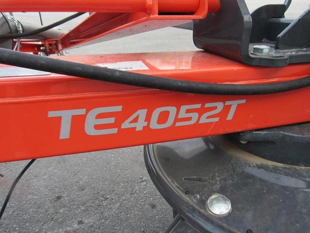 Image of Kubota TE4052T equipment image 3