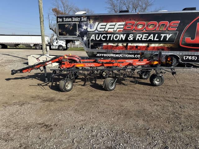 Image of Kubota TE6583T equipment image 1