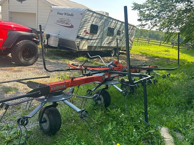 Image of Kubota TE4052T equipment image 3