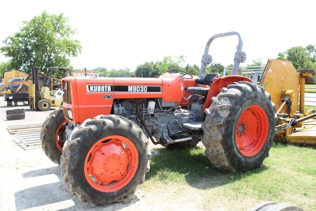 Main image Kubota M8030