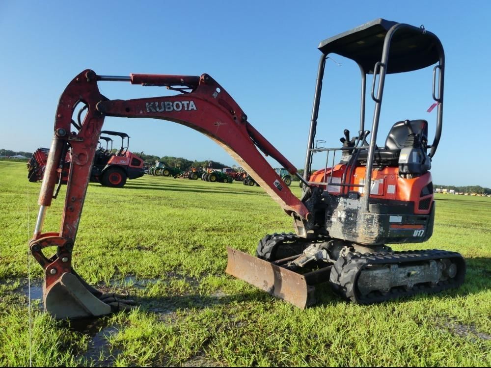 Kubota U17 Equipment Image0