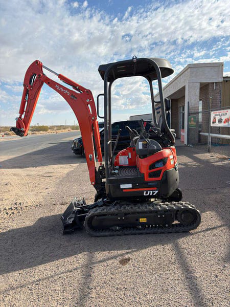 Kubota U17 Equipment Image0