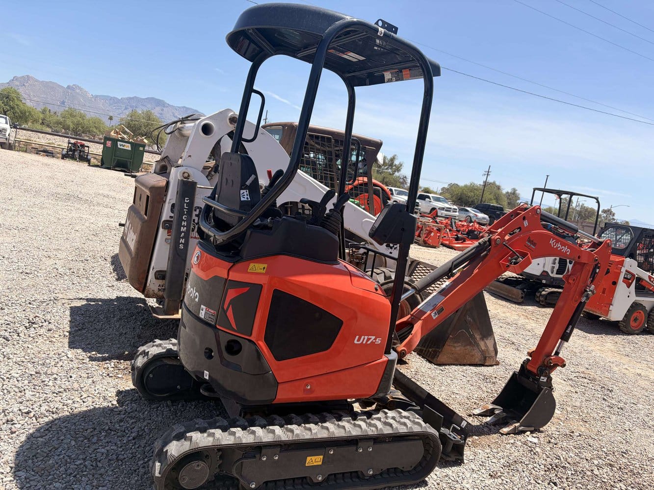 Kubota U17-5 Equipment Image0