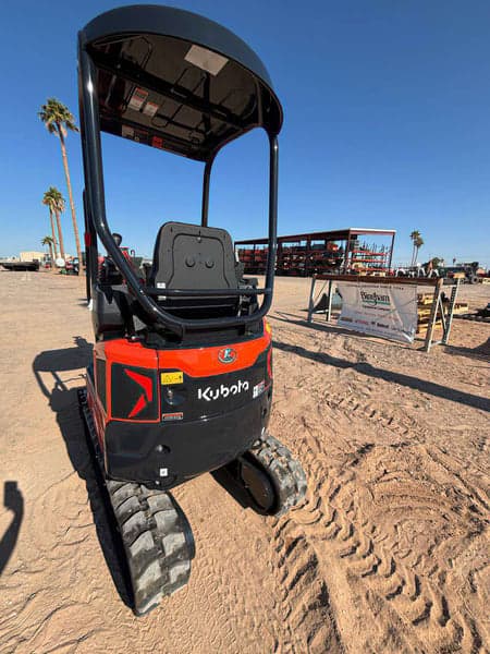 Image of Kubota U17-5 equipment image 3