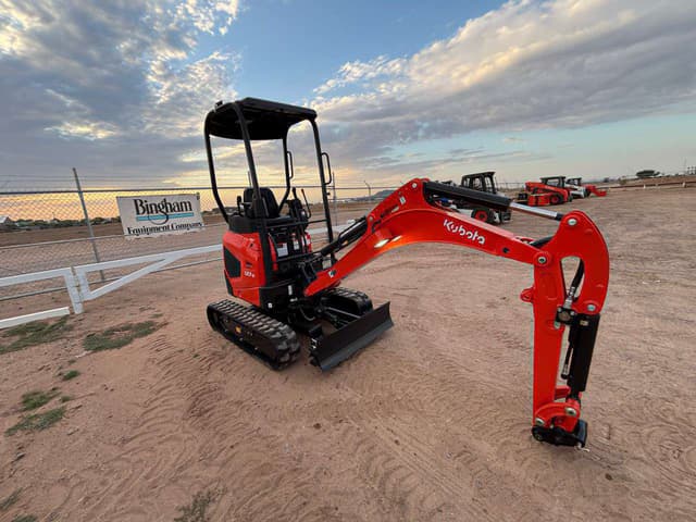 Image of Kubota U17 equipment image 1