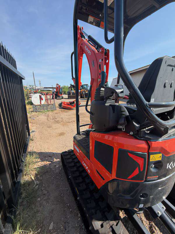 Kubota U17 Equipment Image0