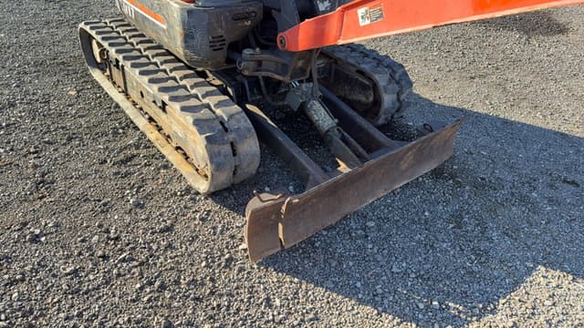 Image of Kubota U17 equipment image 4