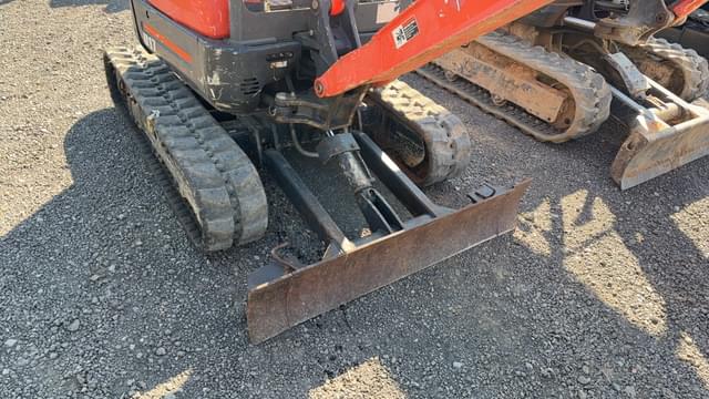 Image of Kubota U17 equipment image 4