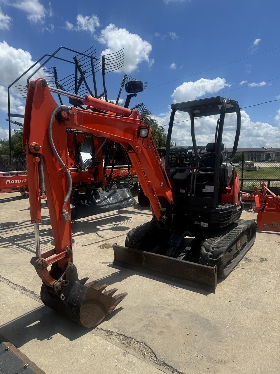2020 Kubota U25 Equipment Image0