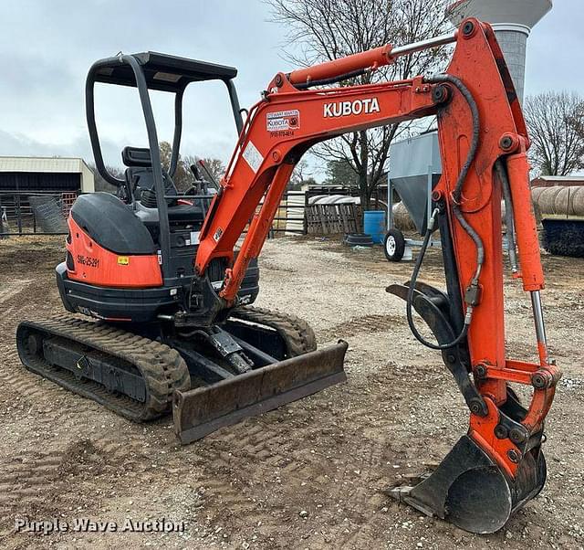 Image of Kubota U25 equipment image 2