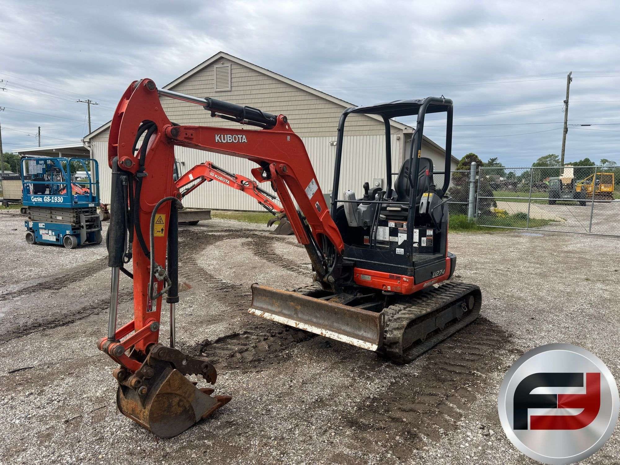 Kubota U27-4 Equipment Image0