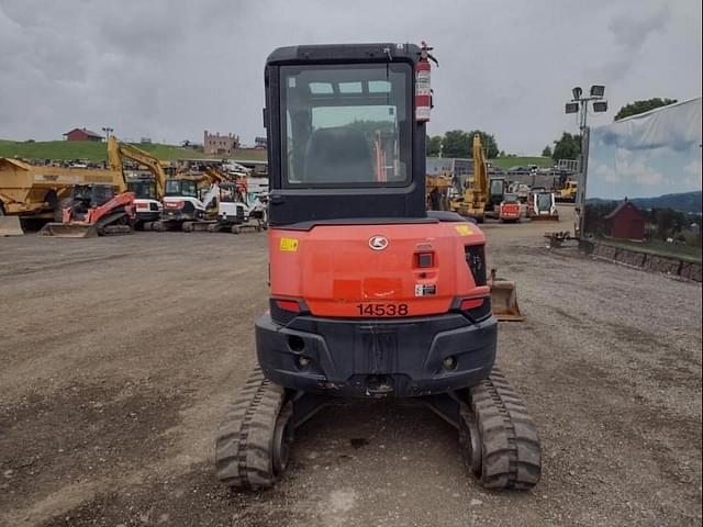 Image of Kubota U35-4 equipment image 3