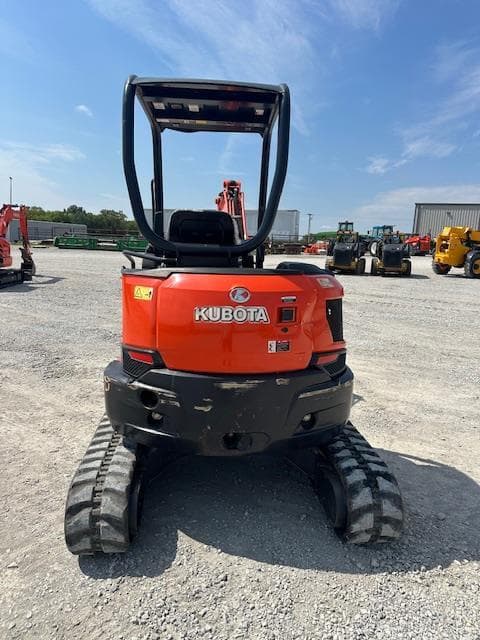 Image of Kubota U35-4 equipment image 3