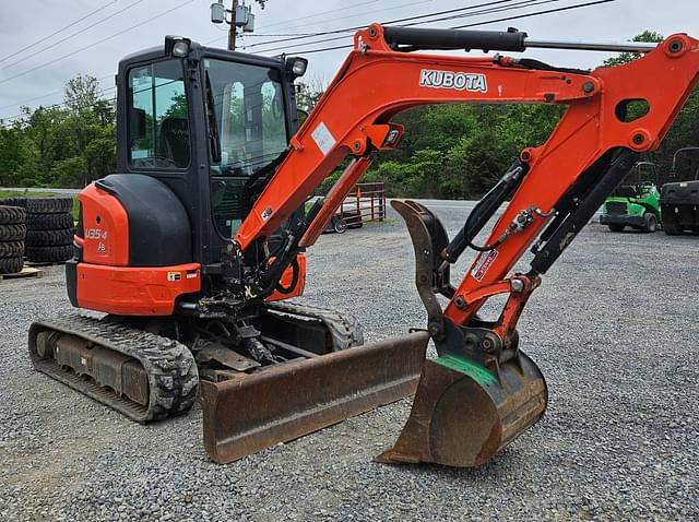 Image of Kubota U35-4 equipment image 4