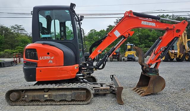 Image of Kubota U35-4 equipment image 1