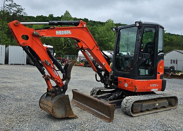 Image of Kubota U35-4 equipment image 2