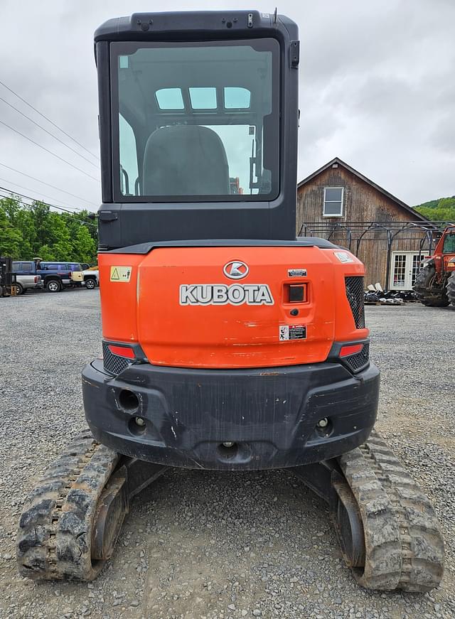 Image of Kubota U35-4 equipment image 4