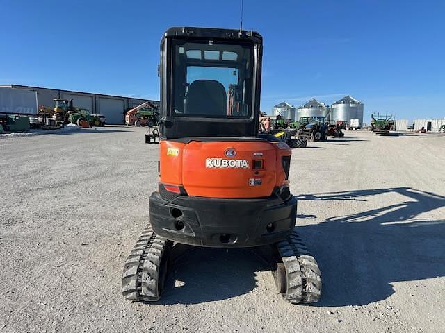 Image of Kubota U35-4 equipment image 3