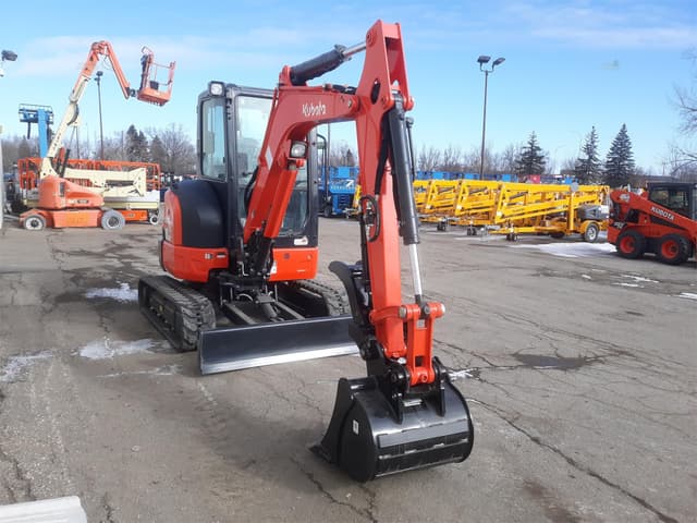 Image of Kubota U35-4R3 equipment image 3