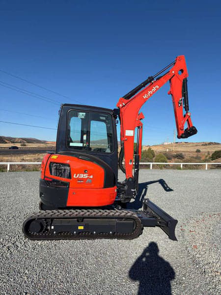 Image of Kubota U35-4 equipment image 1