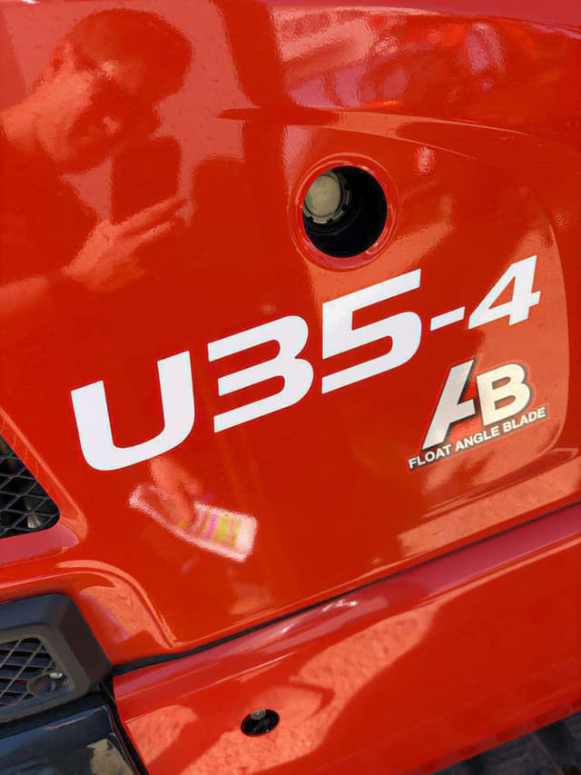 Image of Kubota U35-4 equipment image 4