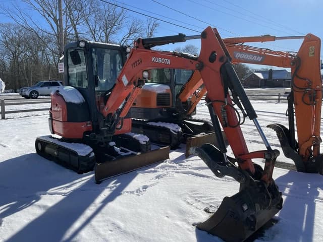 Image of Kubota U35-4 equipment image 1