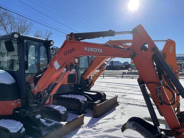 Image of Kubota U35-4 equipment image 3