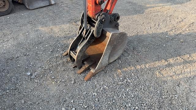 Image of Kubota U35-4 equipment image 4