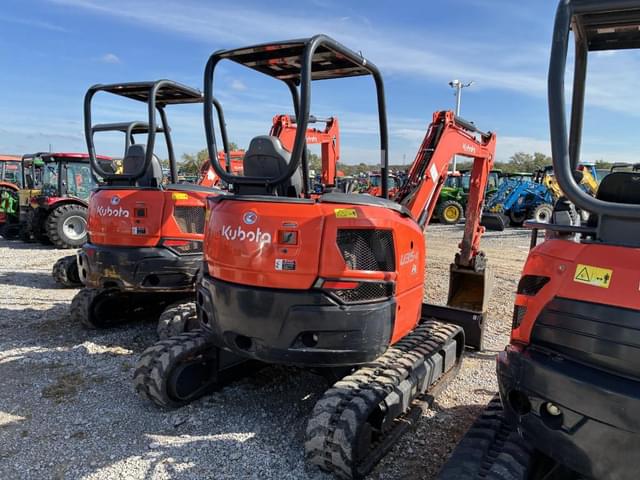 Image of Kubota U35-4 equipment image 2