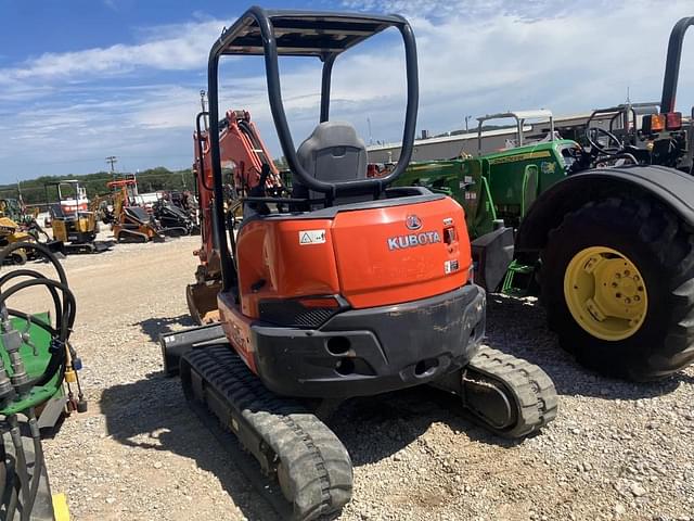 Image of Kubota U35-4 equipment image 3