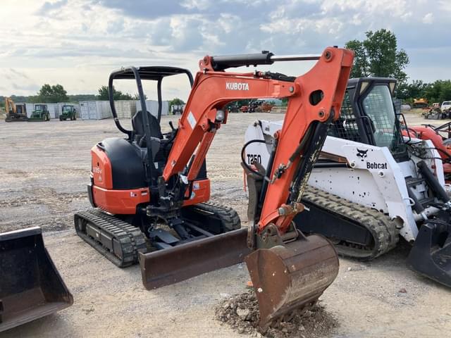 Image of Kubota U35-4 equipment image 1