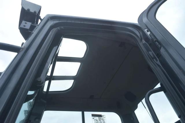 Image of Kubota U35-4 equipment image 4