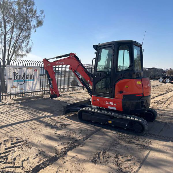 Kubota U35-4 Equipment Image0