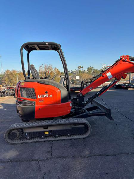 Image of Kubota U35-4 equipment image 1