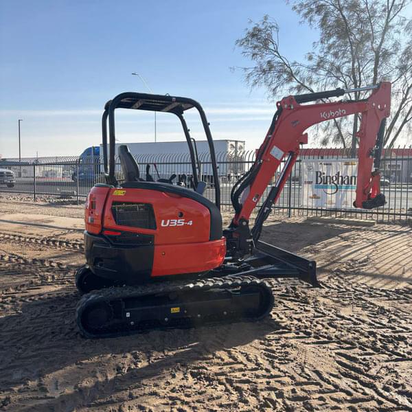 Image of Kubota U35-4 equipment image 1