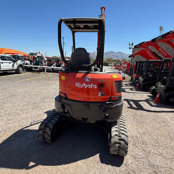 Image of Kubota U35-4 equipment image 3