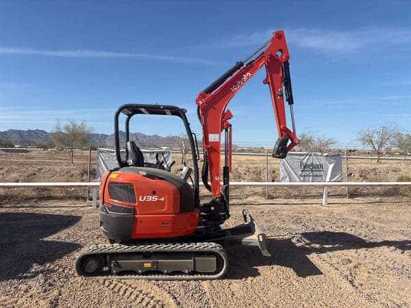Image of Kubota U35-4 equipment image 1