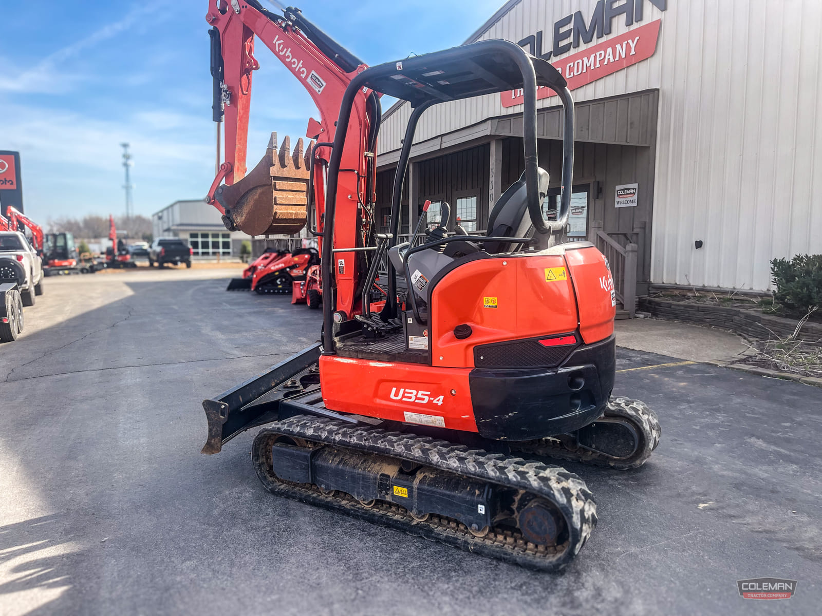 Kubota U35-4R1A Equipment Image0