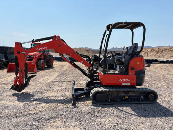 Kubota U35-4 Equipment Image0