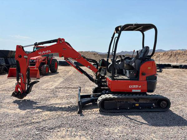 Image of Kubota U35-4 equipment image 4