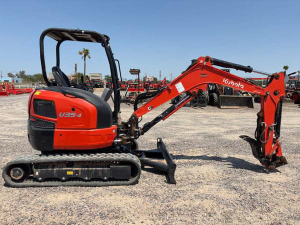 Image of Kubota U35-4 equipment image 1