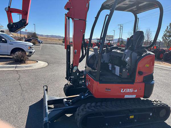 Image of Kubota U35-4 equipment image 1