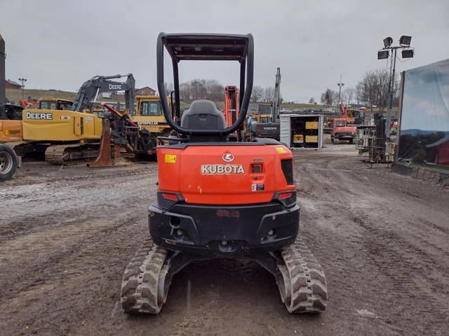 Image of Kubota U35-4R1 equipment image 3