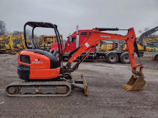 Image of Kubota U35-4R1 equipment image 2