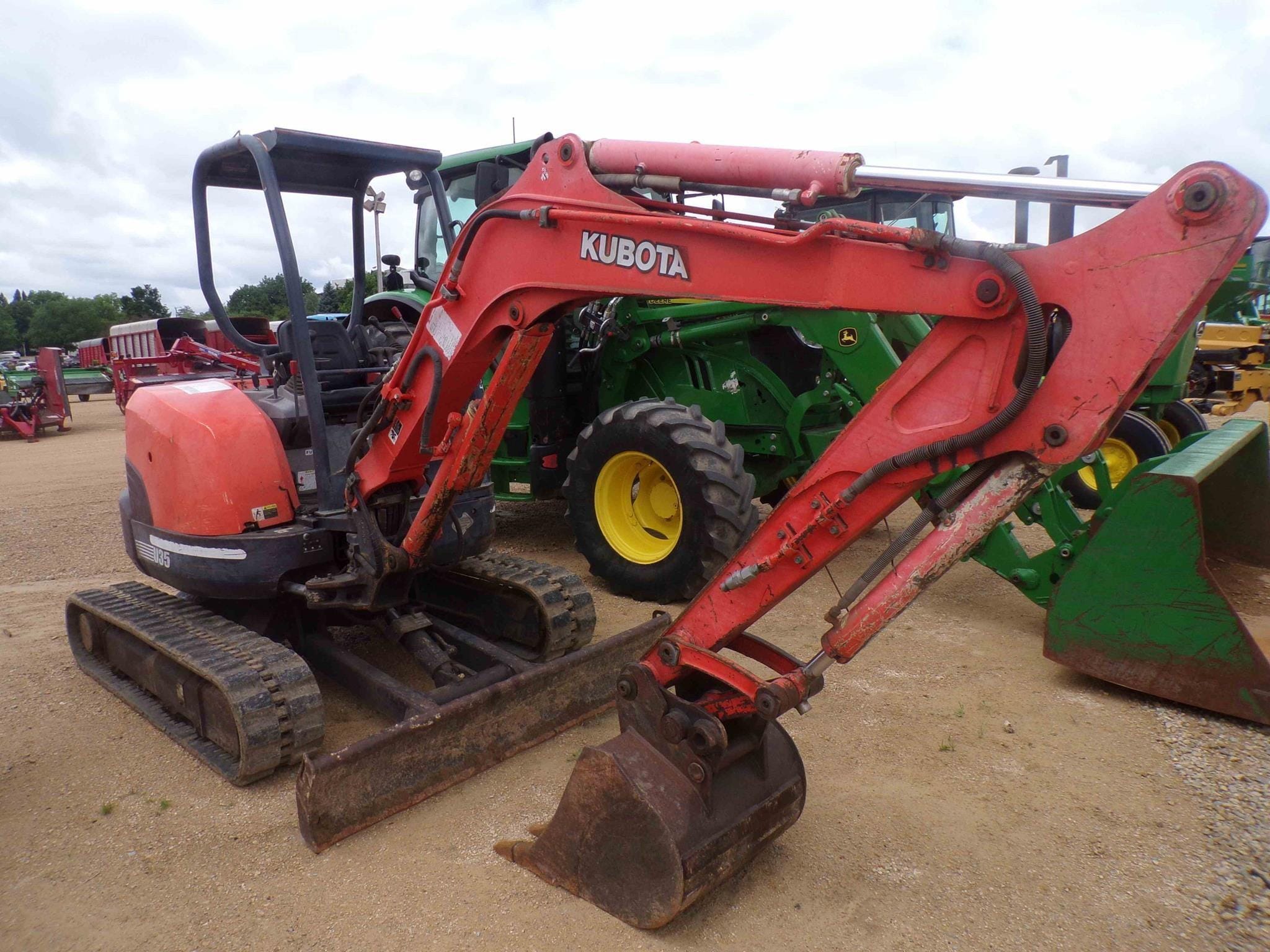 Kubota U35 Equipment Image0
