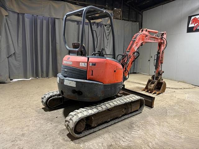 Image of Kubota U35 equipment image 4